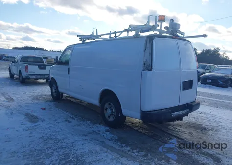 2015 Chevrolet Express 2500 Work Van z USA, uszkodzony, nr VIN 1GCWGFCF2F1166953